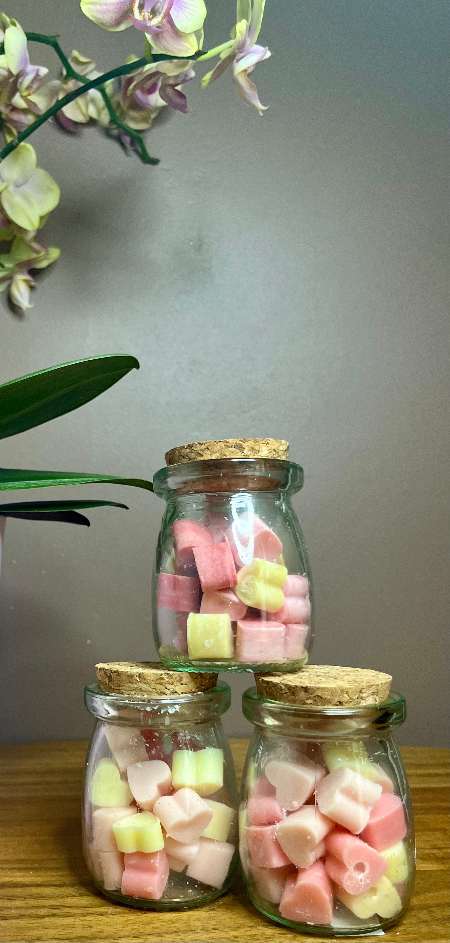 Mini cœurs à faire fondre : 100% personnalisables (2 couleurs + 1 parfum) - Bocal réutilisable - 40 g de cire💛✨